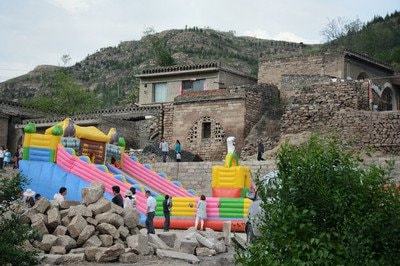 辛巴利用直播電商優(yōu)勢(shì)公益助農(nóng),電商“集群”發(fā)力助推鄉(xiāng)村振興